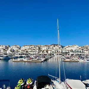 Luxury Puerto Banus Penthouse With Parking & Wi-fi , Marbella España